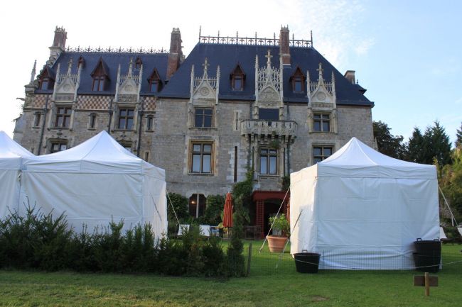 Location de tentes pour événements publiques en normandie